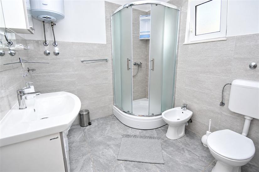 Apartment A1, for 5 persons