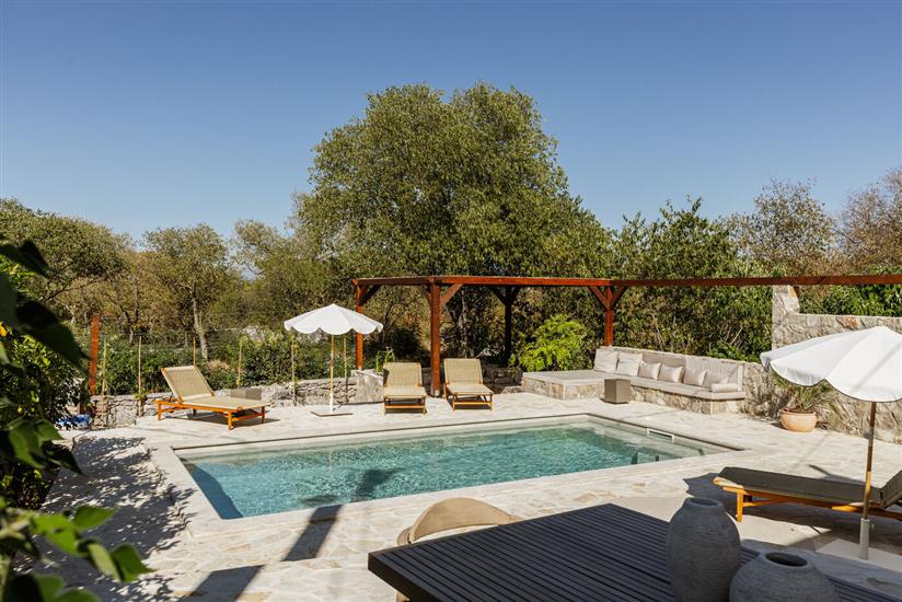 House Maja Authentic with Private Pool