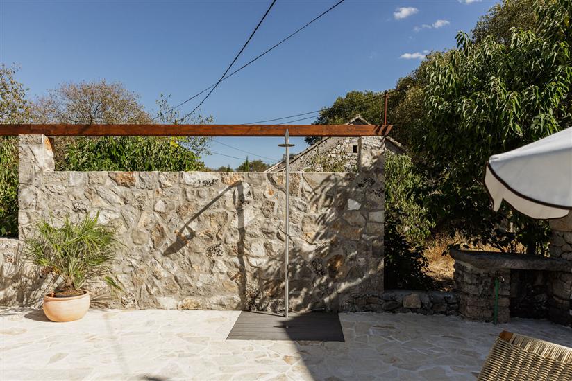 House Maja Authentic with Private Pool