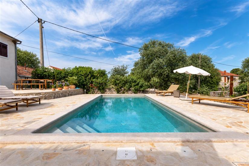 House Maja Authentic with Private Pool