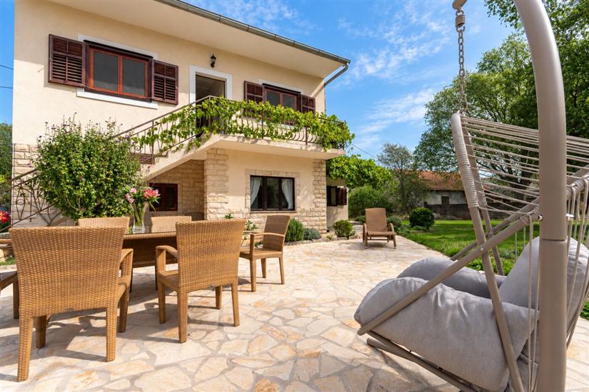 House Maja Authentic with Private Pool