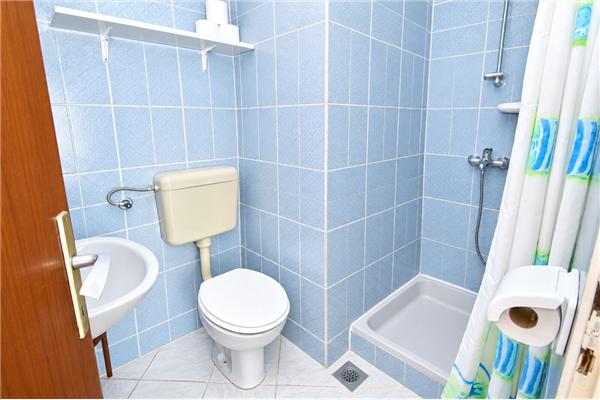 Apartment A2, for 6 persons