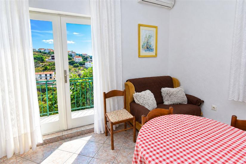 Apartment A2, for 6 persons