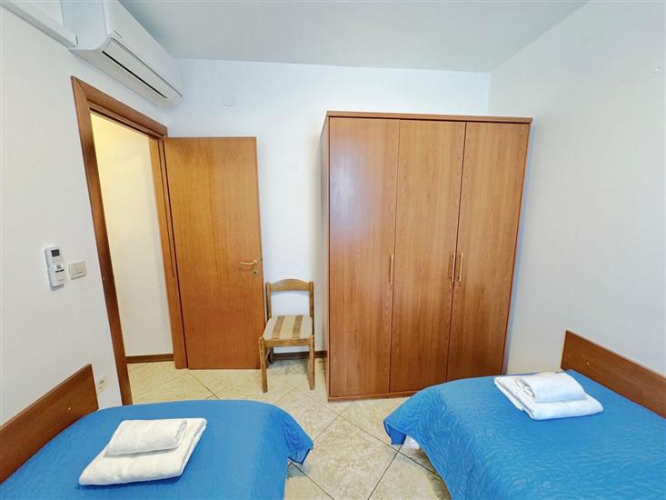 Apartment A3, for 5 persons