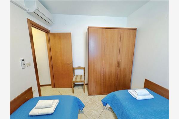 Apartment A3, for 5 persons