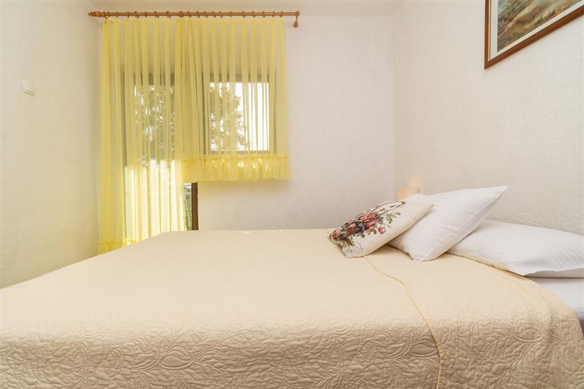 Apartment A2, for 6 persons
