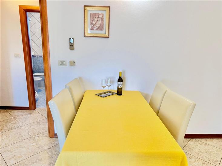 Apartment A3, for 5 persons