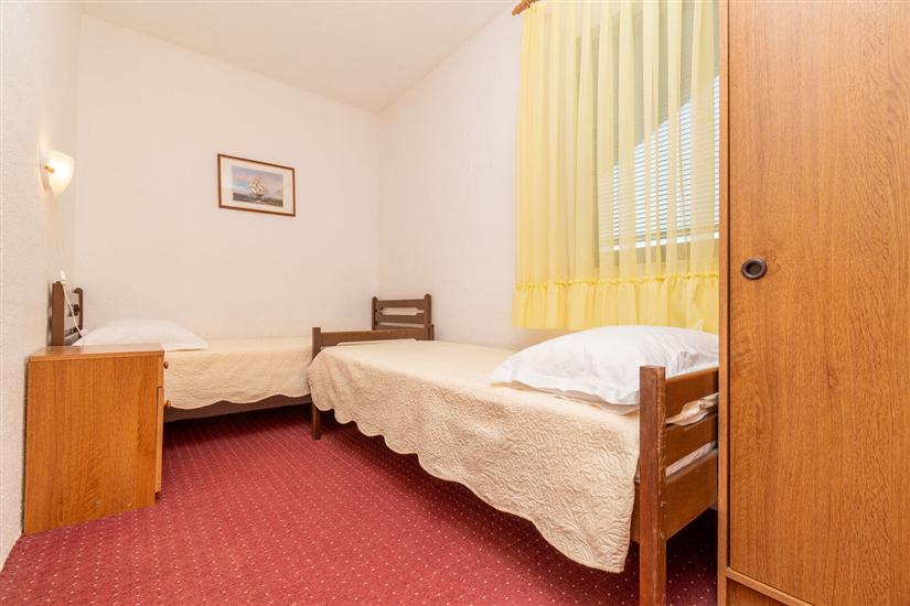 Apartment A2, for 6 persons