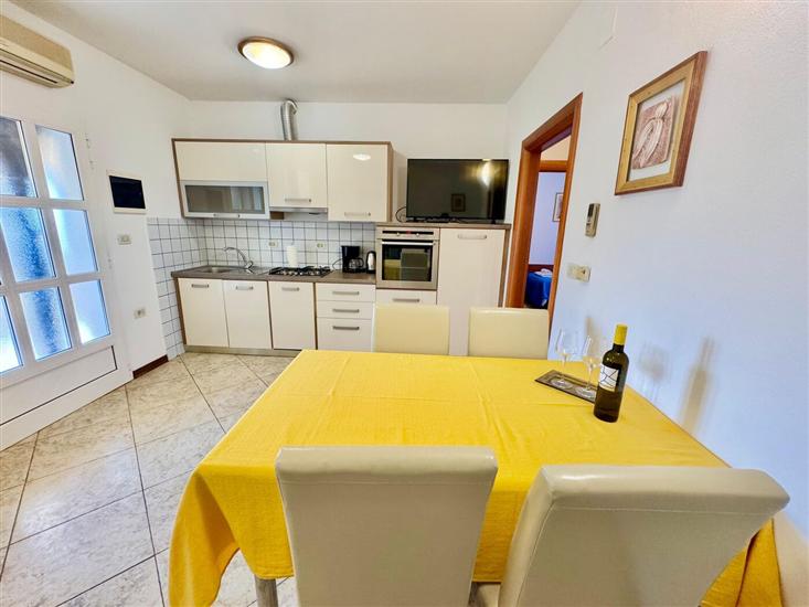 Apartment A3, for 5 persons