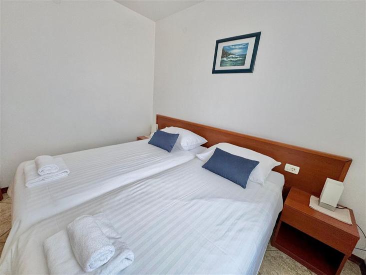 Apartment A2, for 5 persons