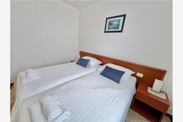 Apartment A2, for 5 persons
