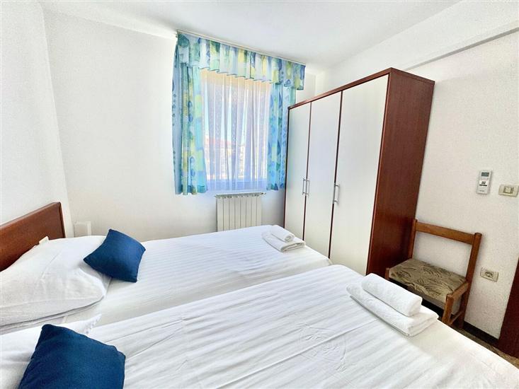 Apartment A2, for 5 persons