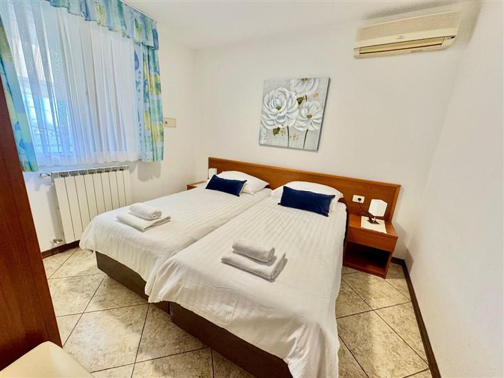 Apartment A2, for 5 persons