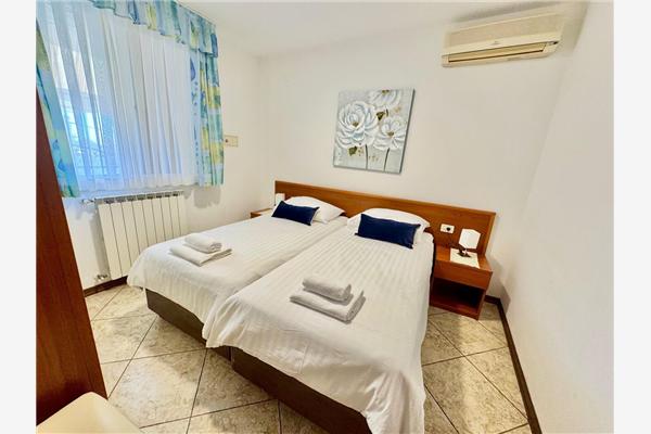 Apartment A2, for 5 persons