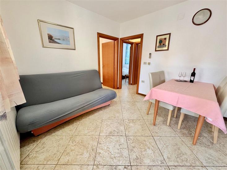 Apartment A2, for 5 persons