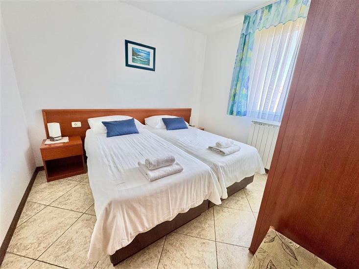 Apartment A2, for 5 persons
