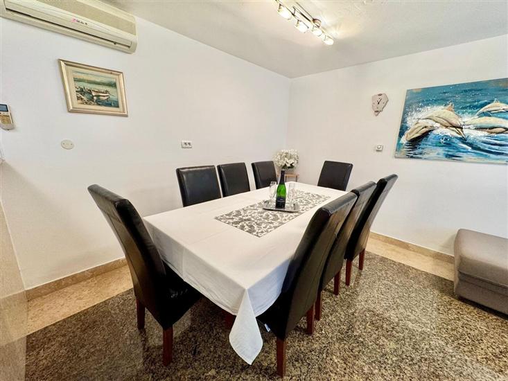 House K1, for 9 persons