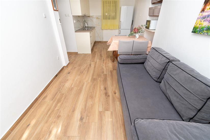 Apartment A2, for 6 persons