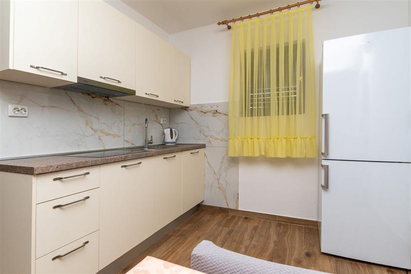 Apartment A2, for 6 persons