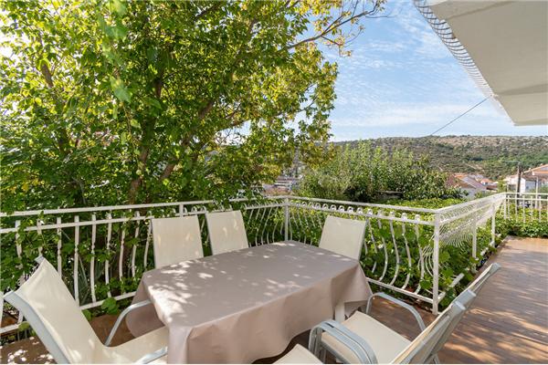 Apartment A2, for 6 persons