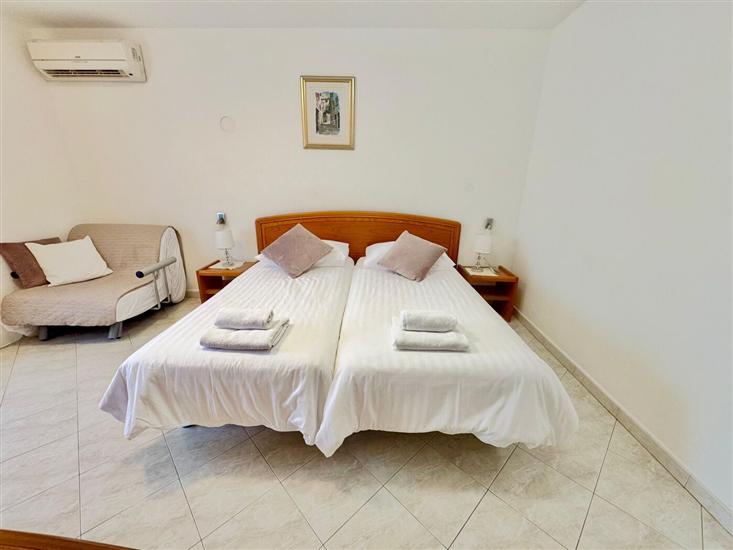 House K1, for 9 persons