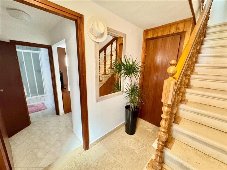 House K1, for 9 persons