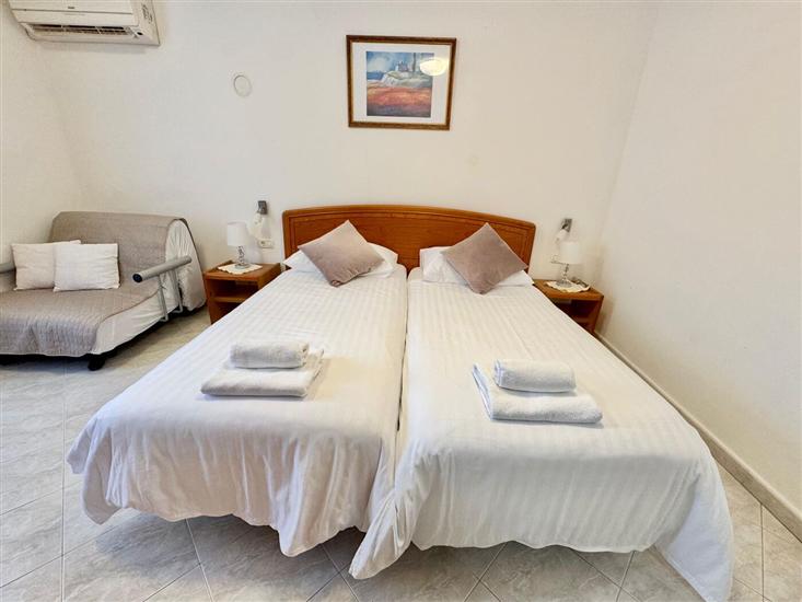 House K1, for 9 persons