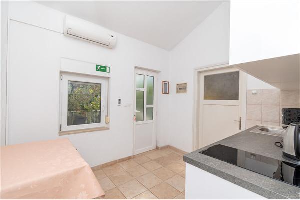 Apartment A1, for 4 persons