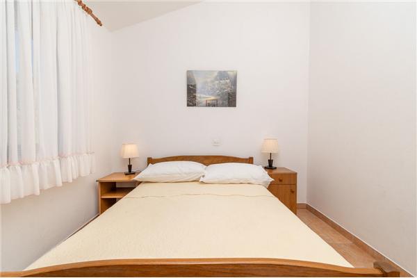 Apartment A4, for 3 persons