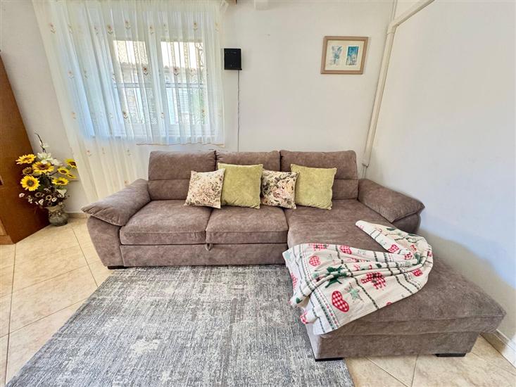Apartment A1, for 5 persons