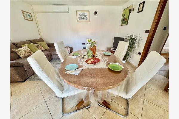 Apartment A1, for 5 persons