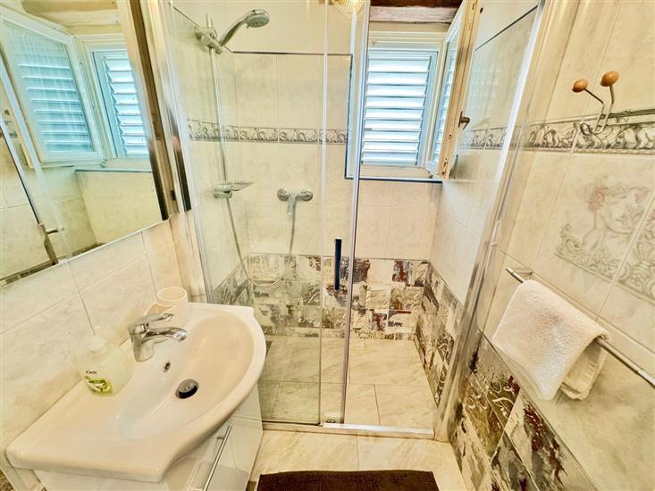 Apartment A2, for 3 persons