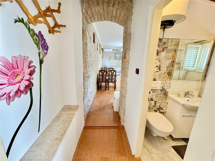 Apartment A2, for 3 persons