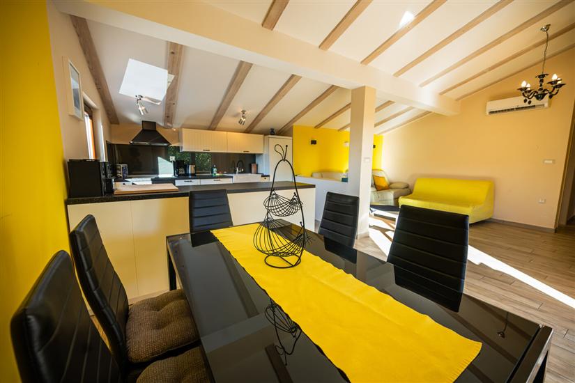 House K1, for 9 persons