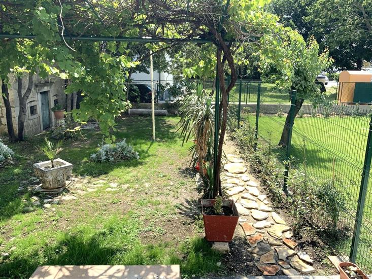 Apartments Jugo i bura