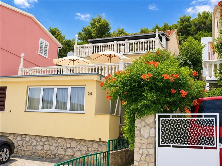 Apartment Seafront