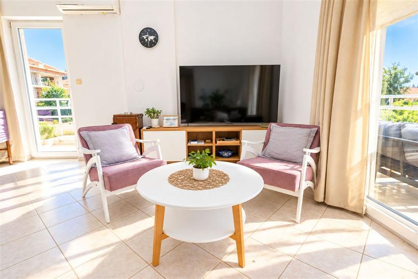 Apartment A3, for 6 persons