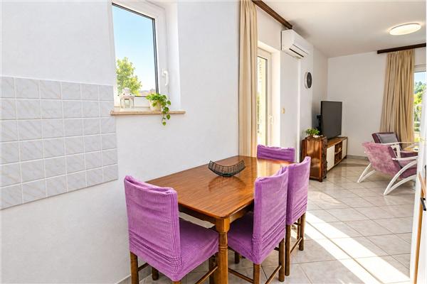 Apartment A3, for 6 persons