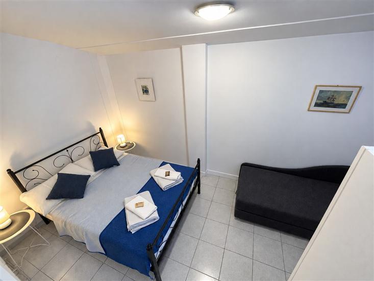 Apartment A2, for 3 persons