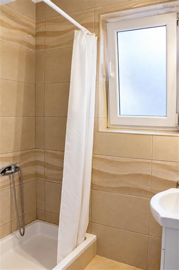 Apartment A2, for 5 persons