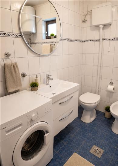 House K1, for 20 persons