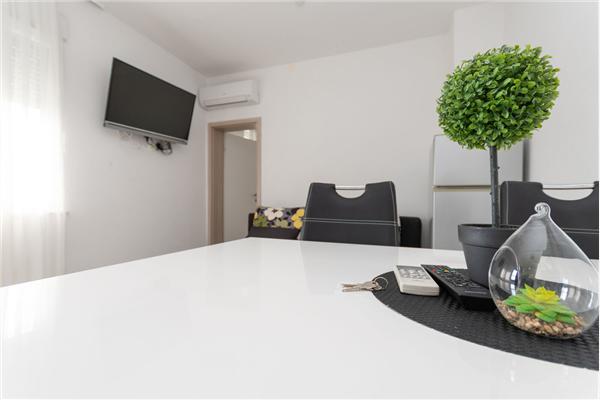 House K1, for 12 persons