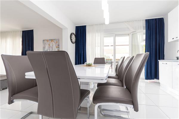 House K1, for 12 persons