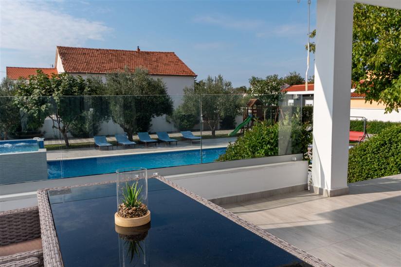 House K1, for 12 persons