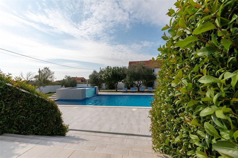 House K1, for 12 persons