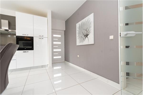 House K1, for 12 persons