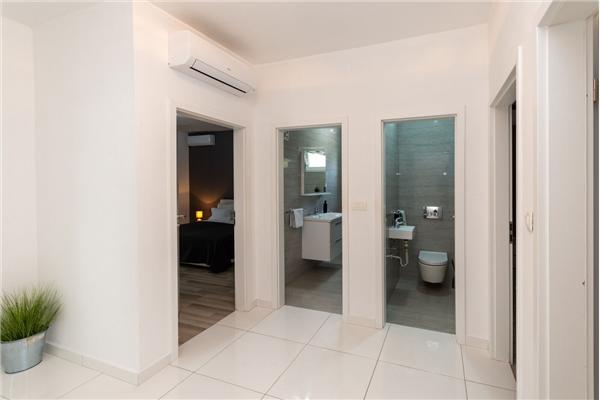 House K1, for 12 persons