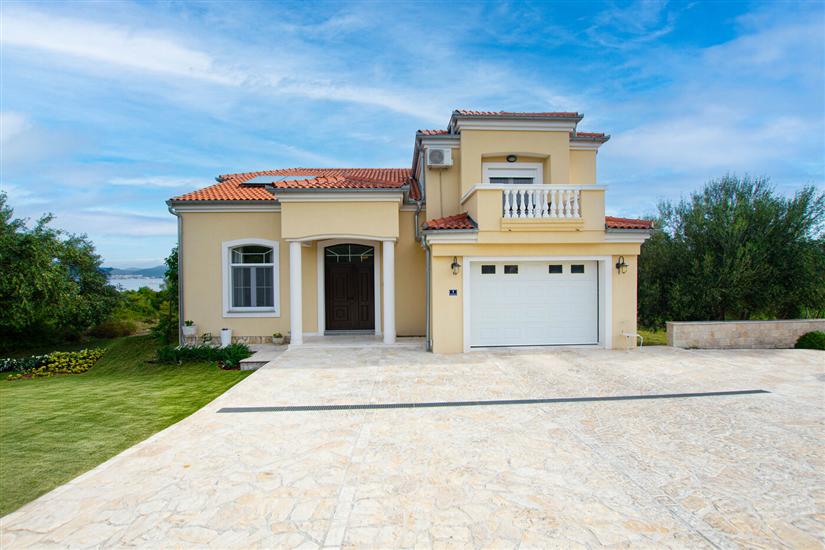 House Bonaca