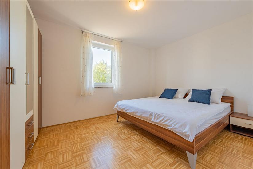 Apartment A7, for 5 persons