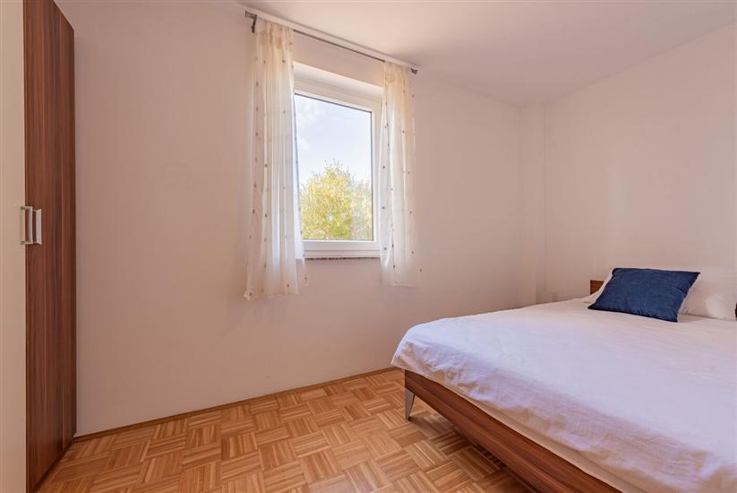 Apartment A7, for 5 persons
